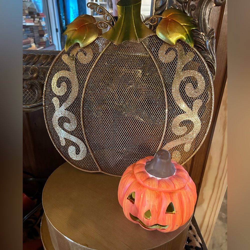 Sparkly mesh metal pumpkin and jack o lantern ceramic votive holder, Halloween